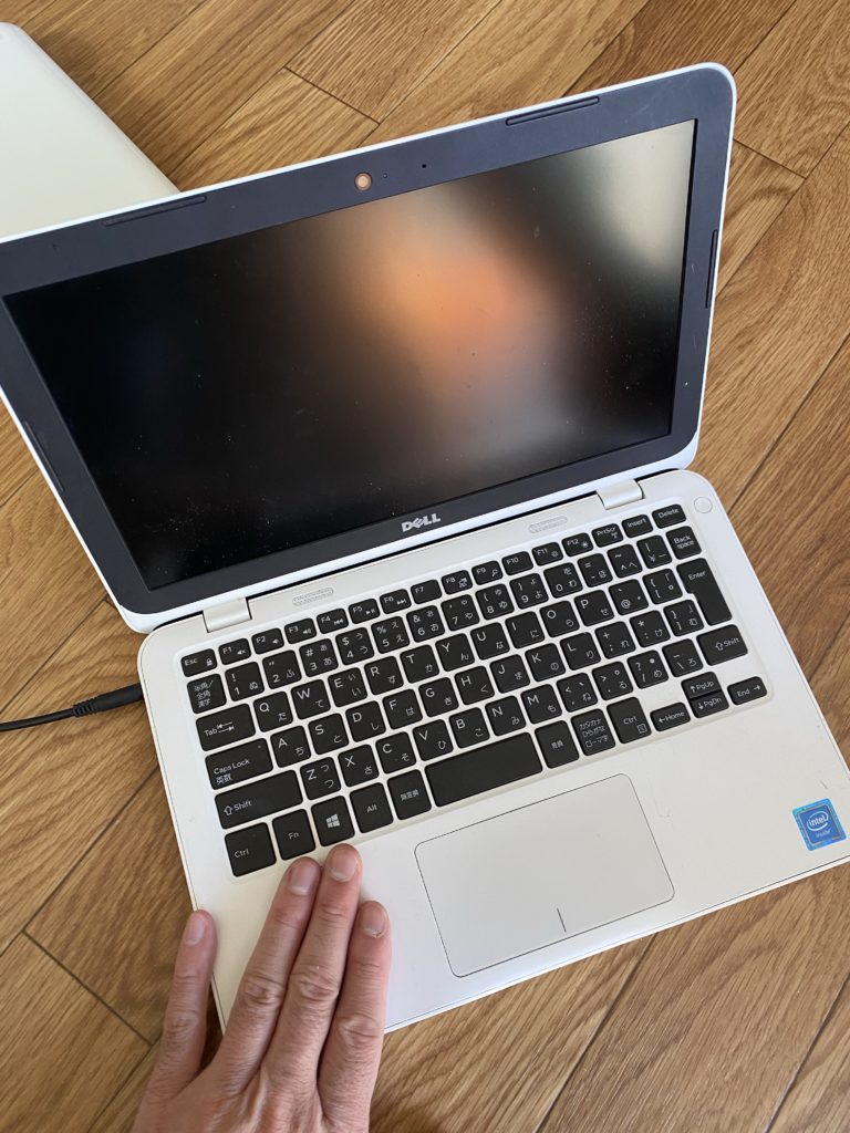 DELL P24T001 Inspiron